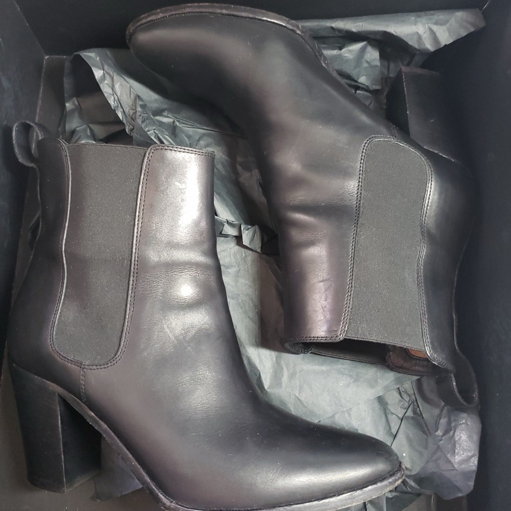 Burberry Black Ankle Boots with Chunky Heel